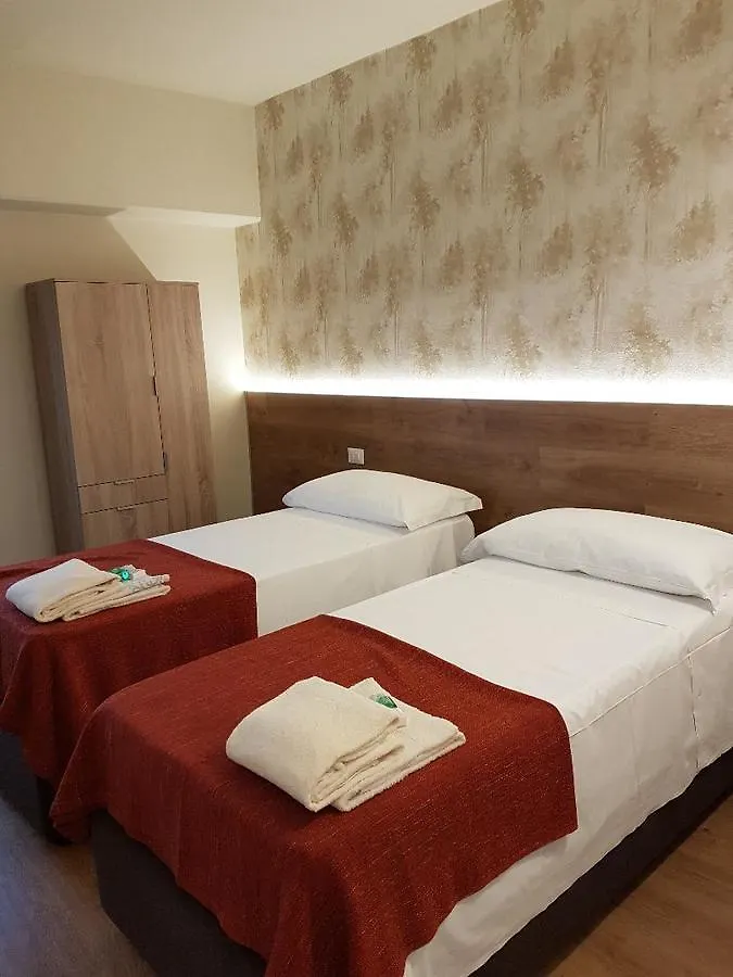 Casa Motus Mens Hotel Verona