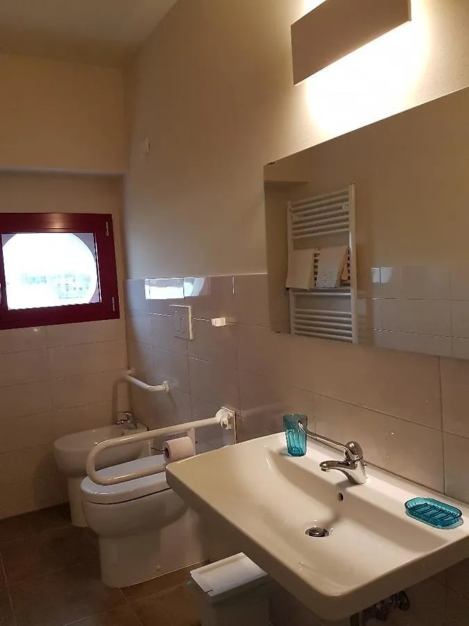 Casa Motus Mens Hotel Verona 0*,  Italy